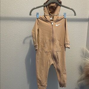 Nike Kids Tan Hooded Footie